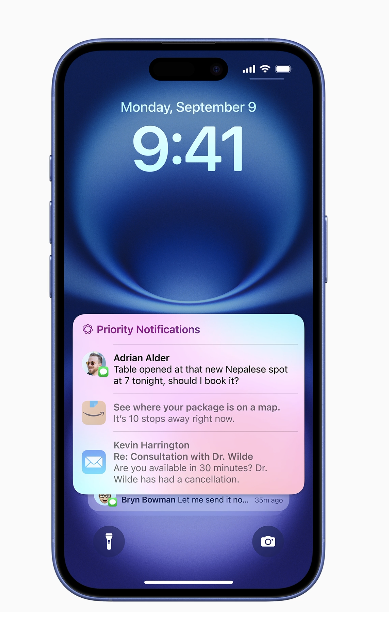 苹果CEO库克脱口秀推销新AI功能 网友：iPhone16销量这么惨吗？