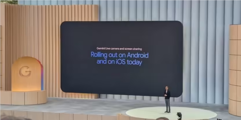 谷歌Gemini Live正式登陆iPhone：让AI“看懂”你的屏幕与摄像头！