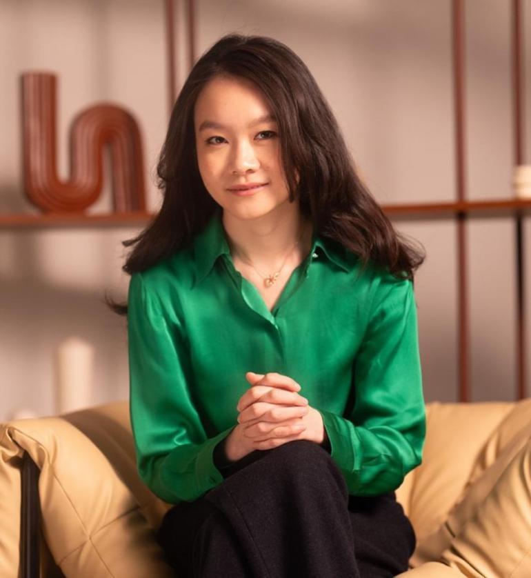华裔女神CEO携8亿营收杀入AI影视