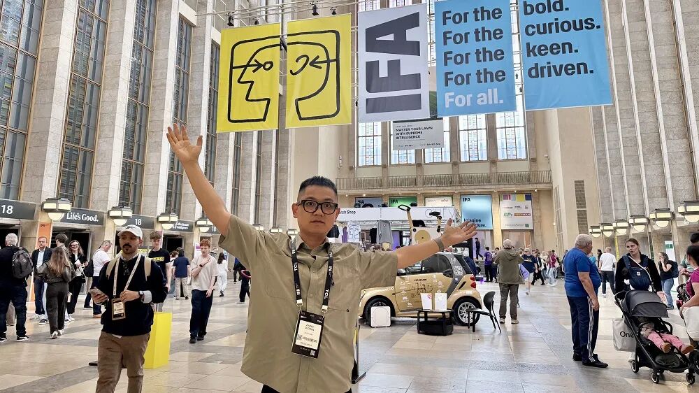 暴走IFA展会带来八大看点！宇树机器人表演秀翻老外，国产AI眼镜攻陷欧洲，“电动老头乐”也来了