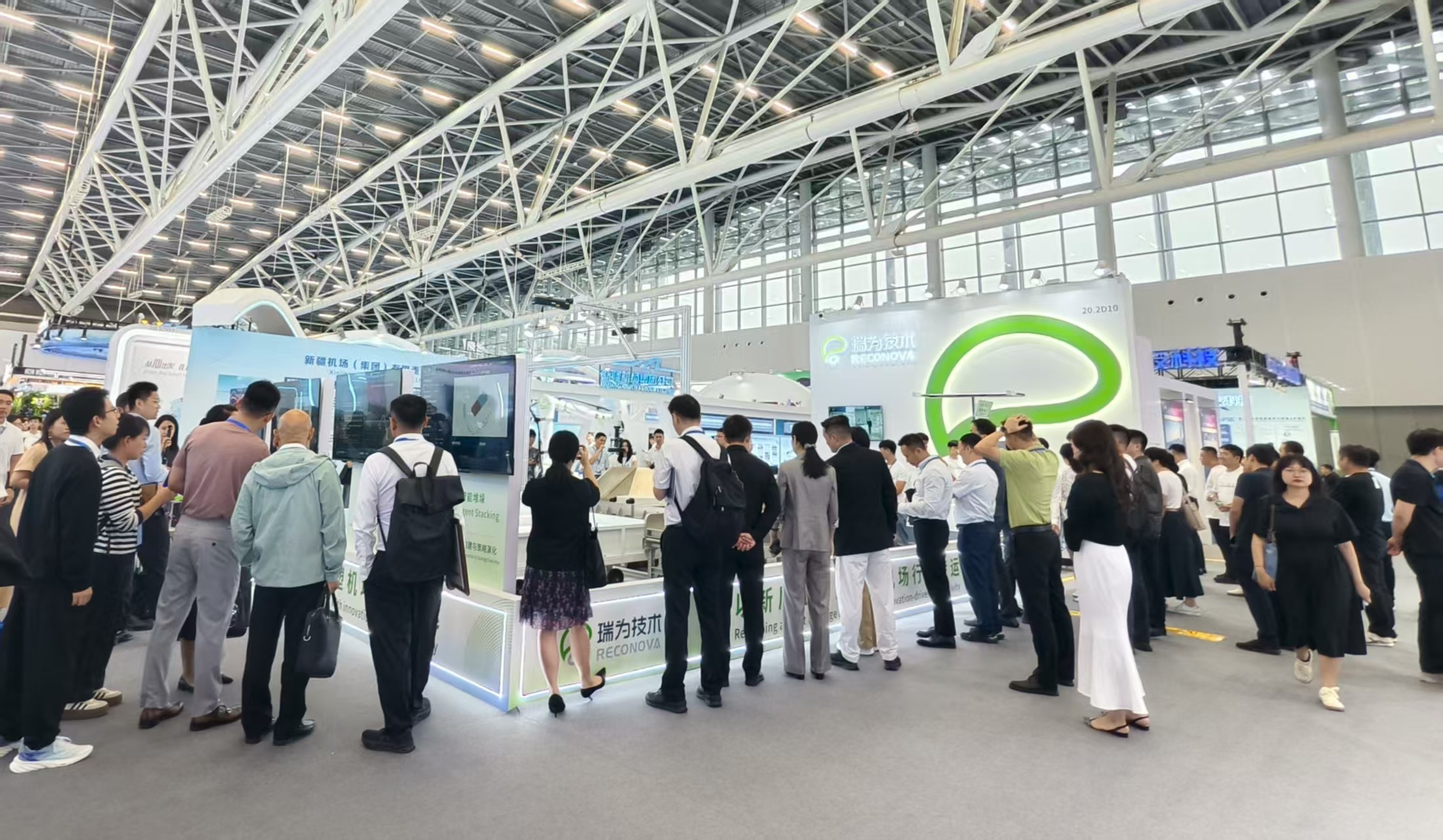 瑞为技术AntOne：视觉智能体重构民航生态，具身机器人打破场景壁垒