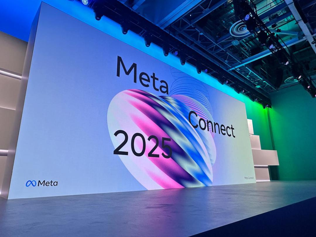 带屏 AI 眼镜登场，Meta「眼镜全家桶」炸街了